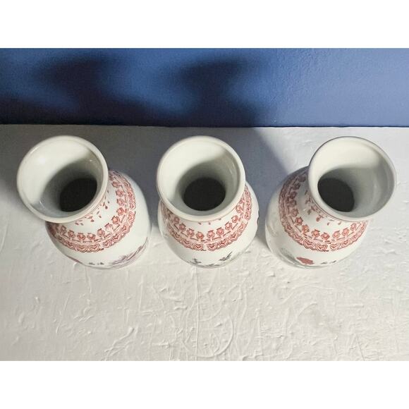 Set of 3 Vintage Chinese Porcelain Vases Hand-Painted Floral with Red Seal Mark - Picture 2 of 6